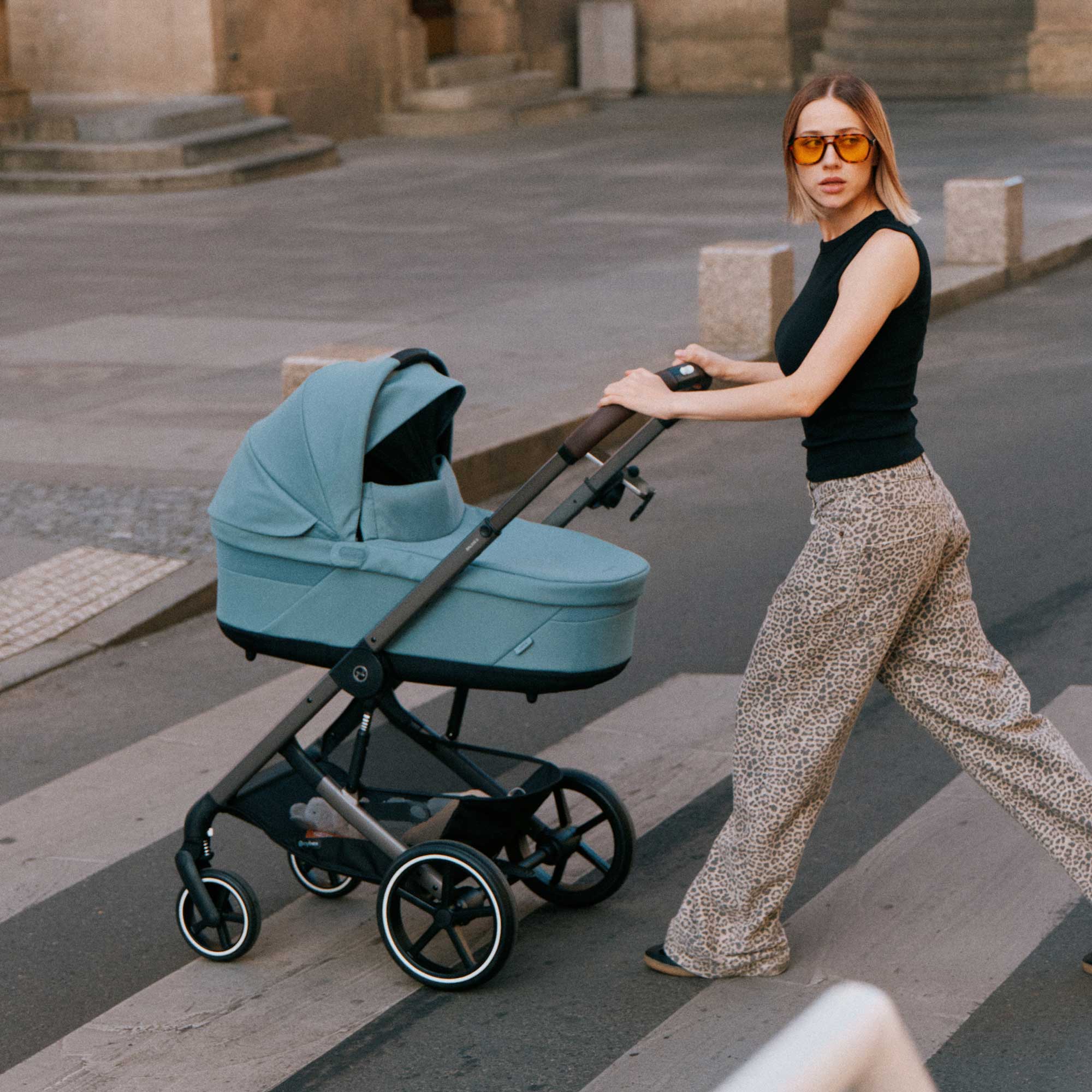 Cybex Balios S Lux Luxury Bundle - Black/Moon Black - Image 31