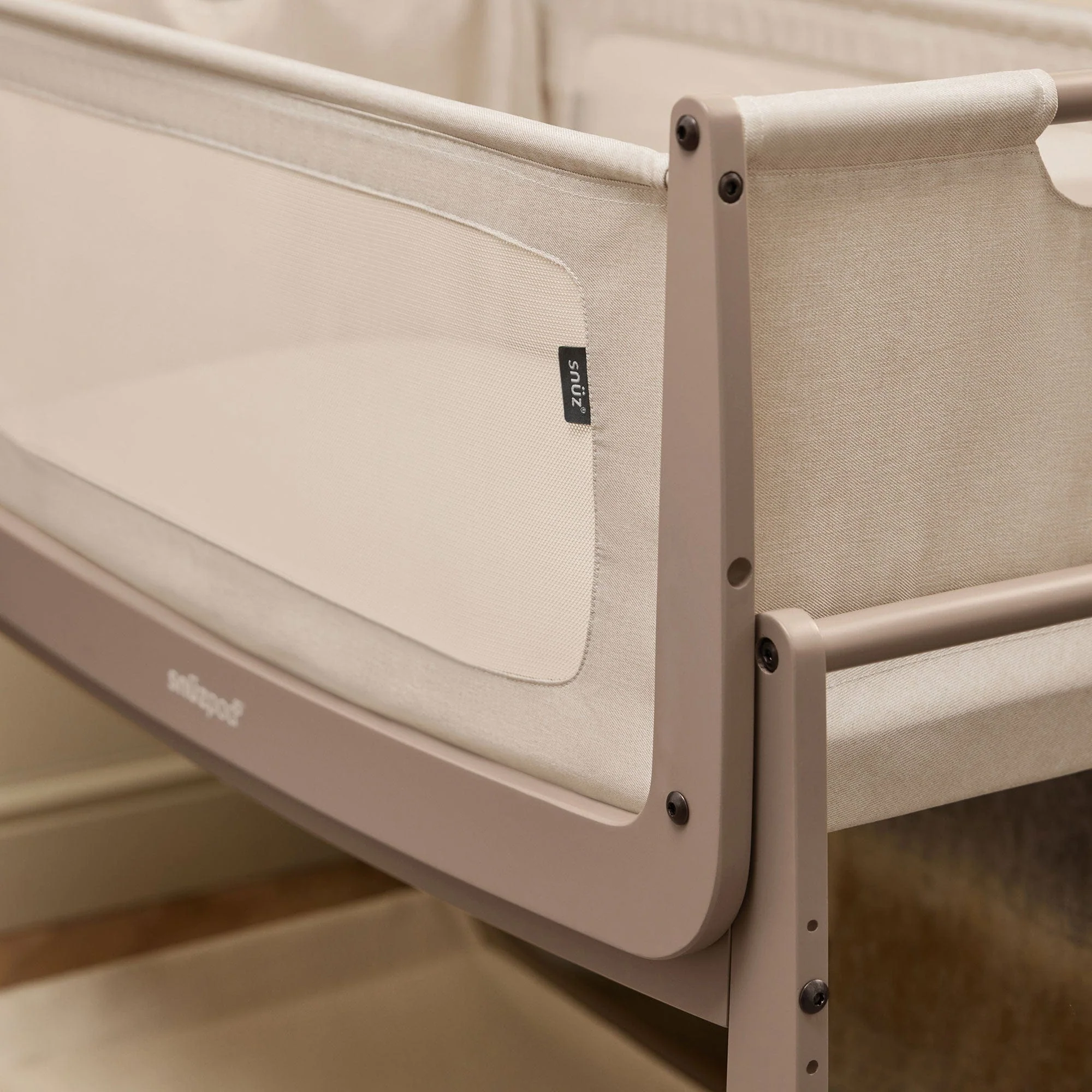 SnüzPod 5 Bedside Crib - Mocha - Image 7