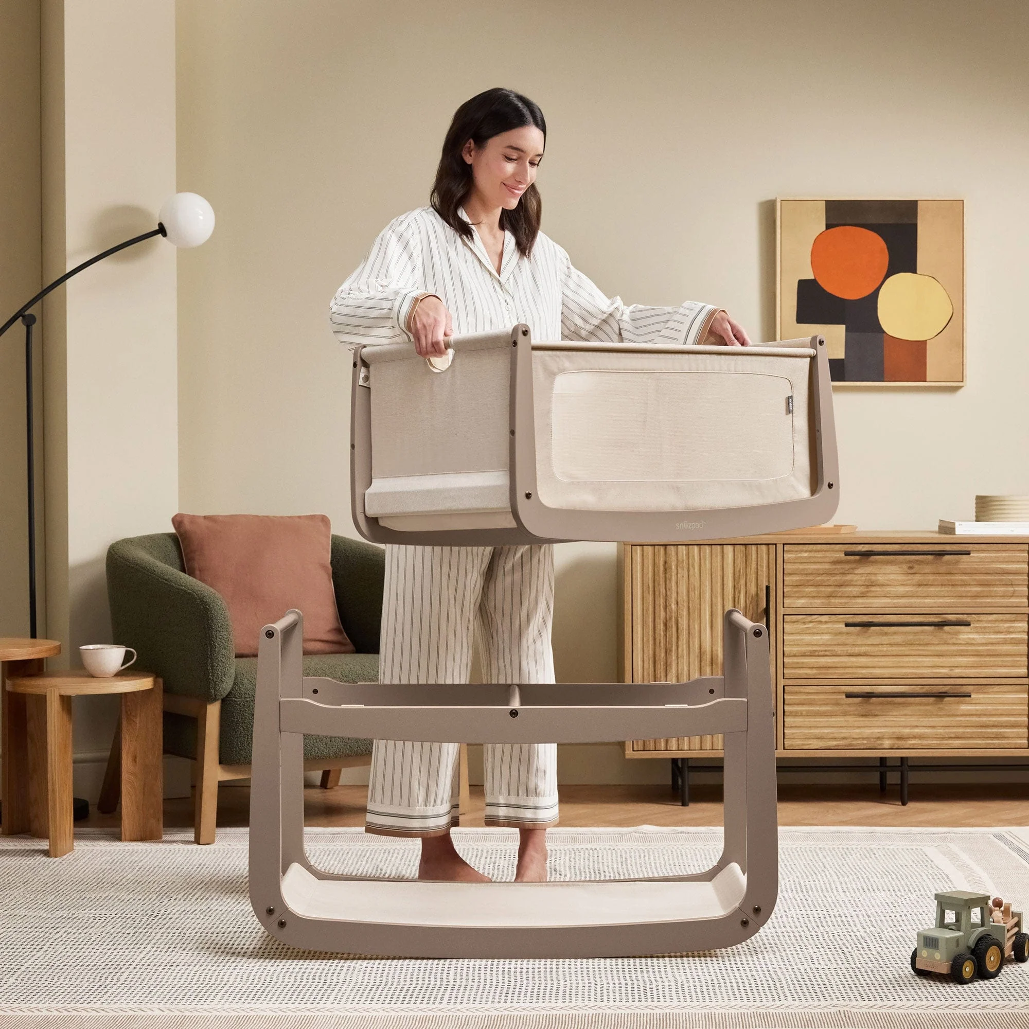 SnüzPod 5 Bedside Crib - Mocha - Image 8