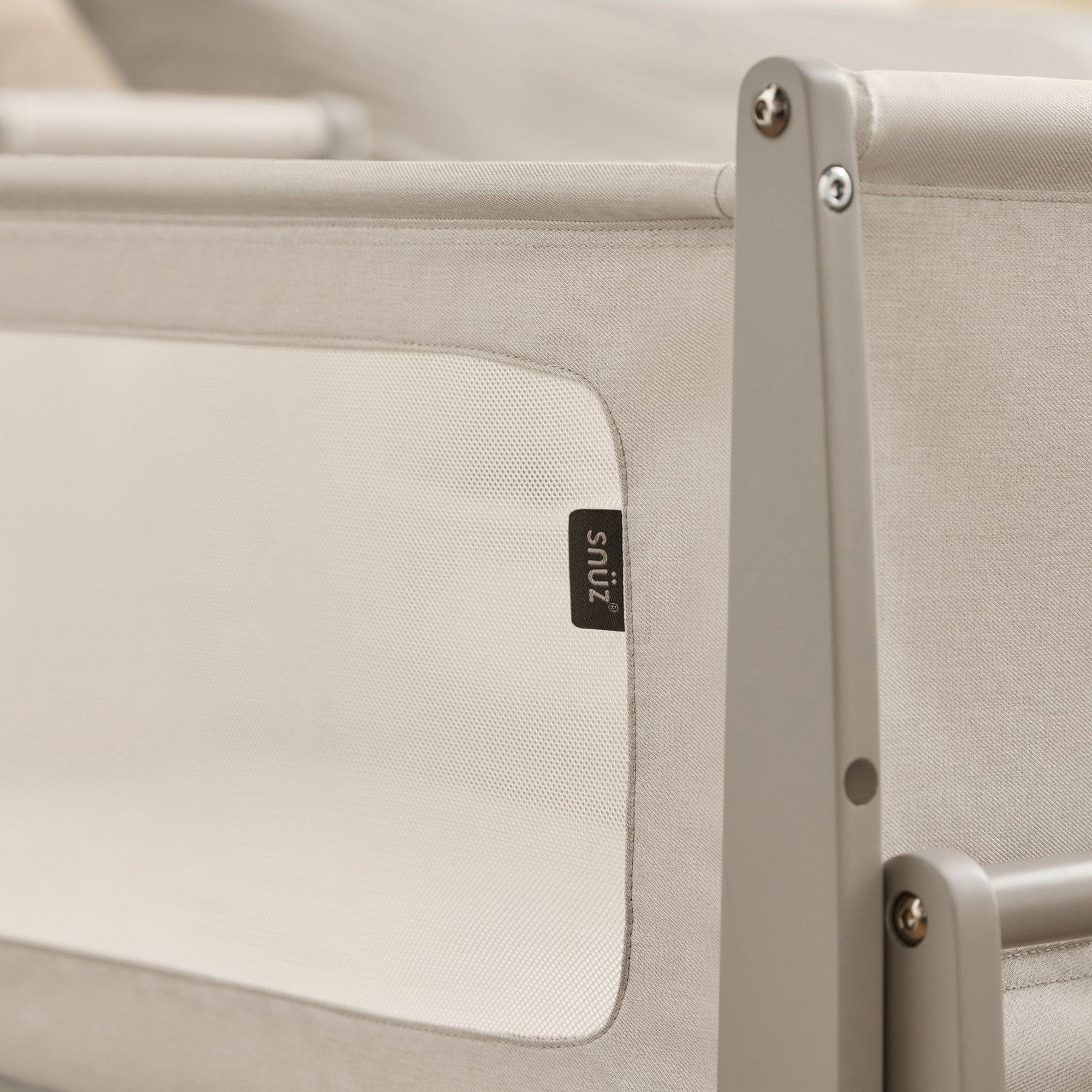 SnüzPod 5 Bedside Crib - Pebble - Image 4